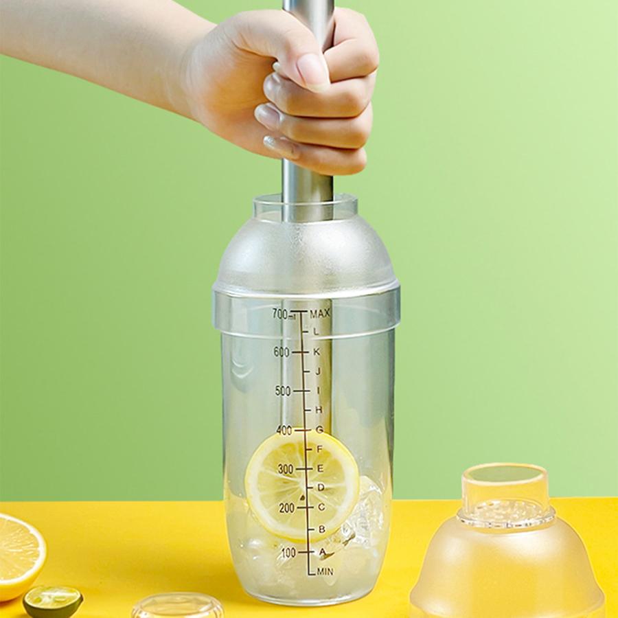 Plastic Cocktail Shaker Drink Mixer Hand Shaker Cup with Scales Boba Tea Shaker Matcha Shaker Cup for Milk Wine Mixing Bar Tool