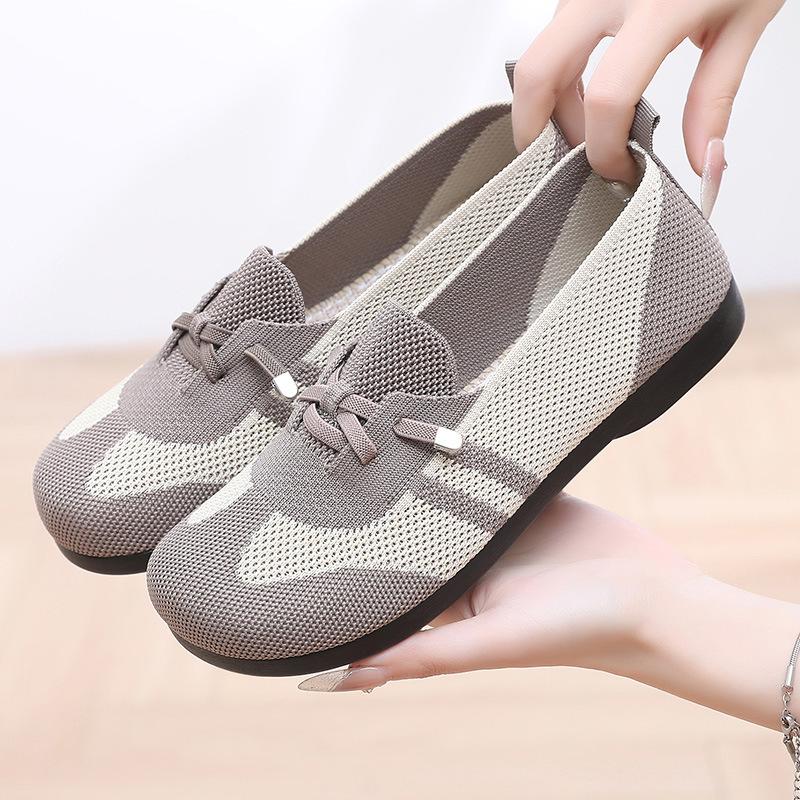 Women's Breathable Lightweight Low Heel Walking Shoes Comfort Non-Slip Daily Footwear for Elderly Moms