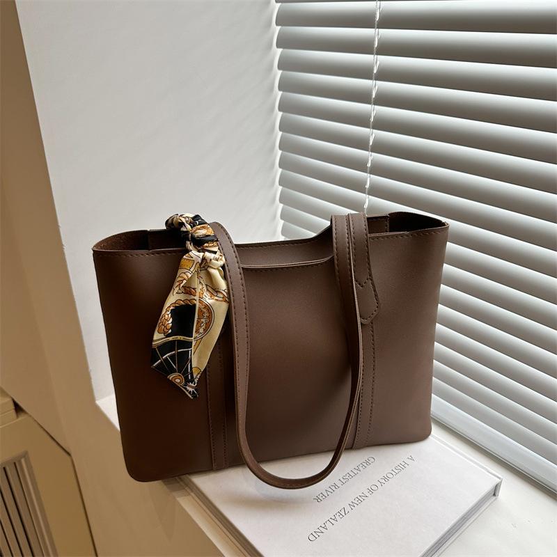 Fashion Versatile Retro Commuter Shoulder Bag Simple Tote Bag College Student Class Bag Women's Bag