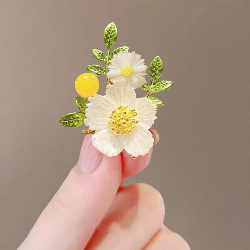 Elegant Pearl Brooch - High-End Minimalist Clothing Accessory