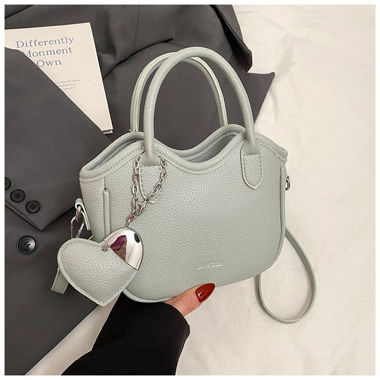 Korean version niche design fashion handbag 2025 spring new casual simple women trend shoulder messenger bag