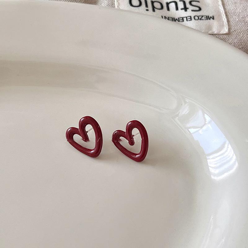2024 Exquisite High-End Retro Silver Needle Red Heart Flower Earrings for Women