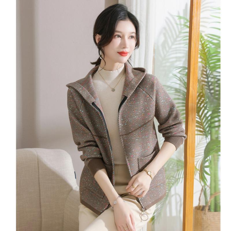 

Mom spring new casual jacket women s sweater cardigan elderly spring and autumn knitted lapel coat XL света кофе