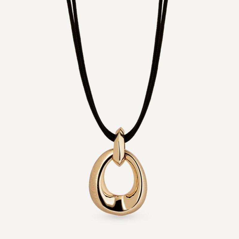 

Премиальное металлическое круглое подвесное украшение Черная веревочная цепочка для свитера Легкая роскошь Премиум Модный темперамент Осень и Зима Мода Для поездок на работу Обязательно купить Ожерелье