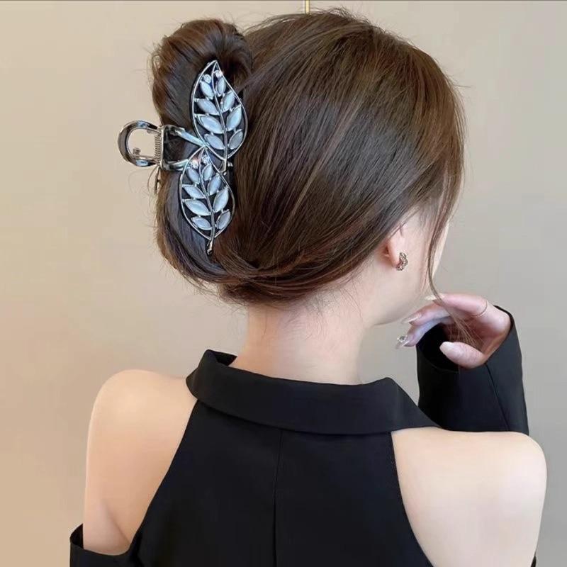 1pc Elegant Leaf Shaped Hair Claw Rhinestone Designs Perfect Nature Inspired Styles Daily Looks Glamorous Hair Accessories