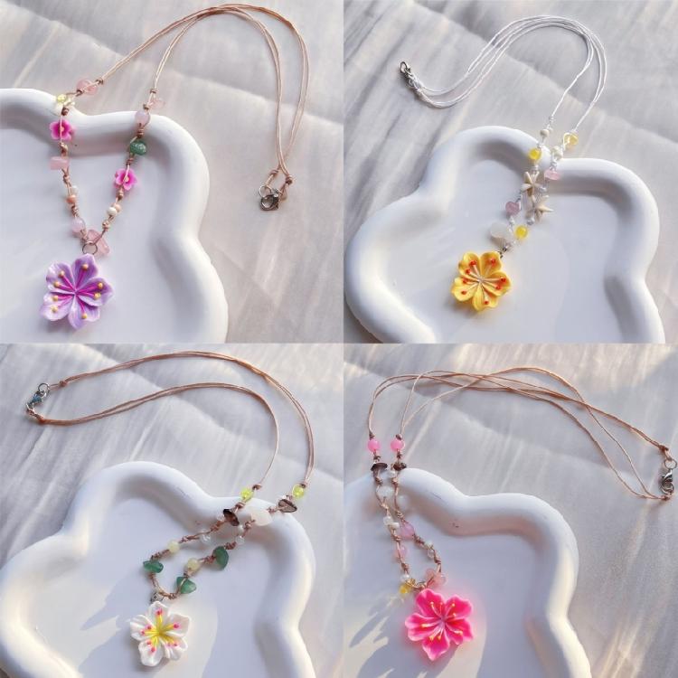 Adorable Flower Pendant Necklace Colorful Plastic Resin Beads Neckchain Fun And Feminine Fashion Accessory