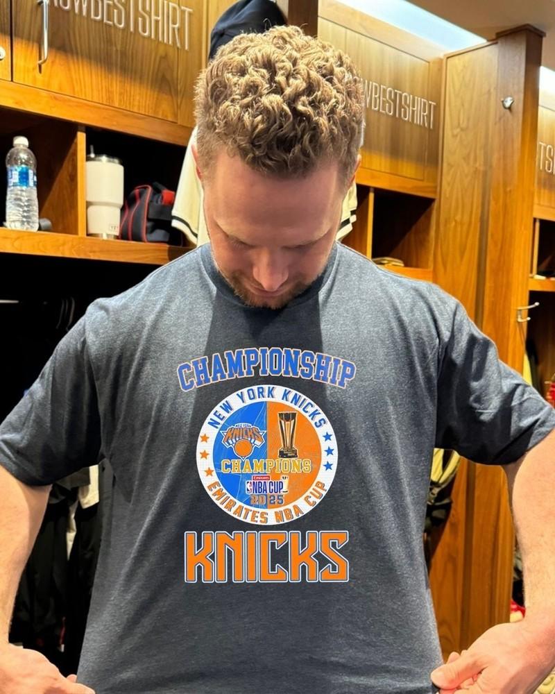 Рубашка Knicks Emirates Чемпионы Кубка НБА 2025 Размер S-5XL Унисекс Футболка M