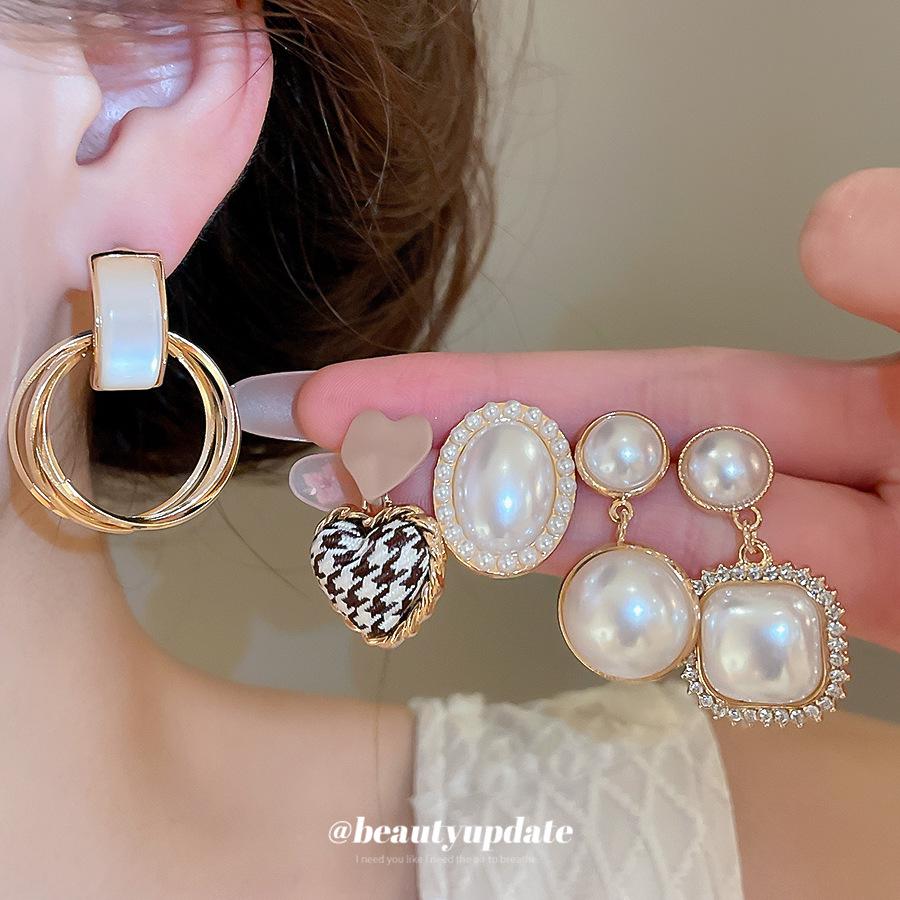 French Silver Needle Rhinestone Resin Pearl Geometric Earrings Set - Retro High-End Women's Jewelry
