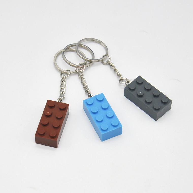 Building Block Keychain 16colors 2*4 Points Children's Novel Toys Accessories Small Particle Bricks Pendant