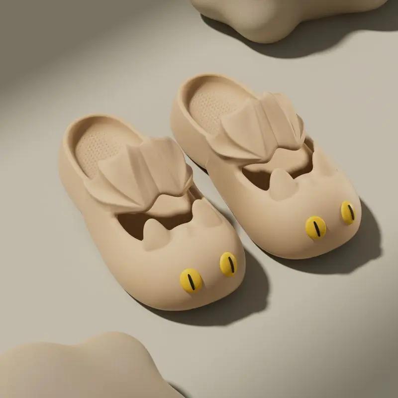 Fashion Thick On Beach Slides Comfortable Elegan Summer 2025 Top Designs Women's Slippers and Ladies Sandals New Collection Unique Shoes