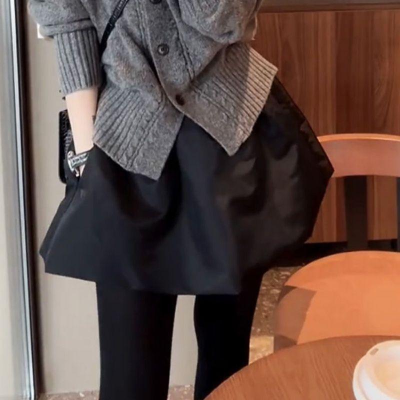 

Winter 2025 Elegant French A-line Black Skirt – Padded, Slimming, Elastic Waist, Anti-Exposure, Women s M (for 95-105 lbs)