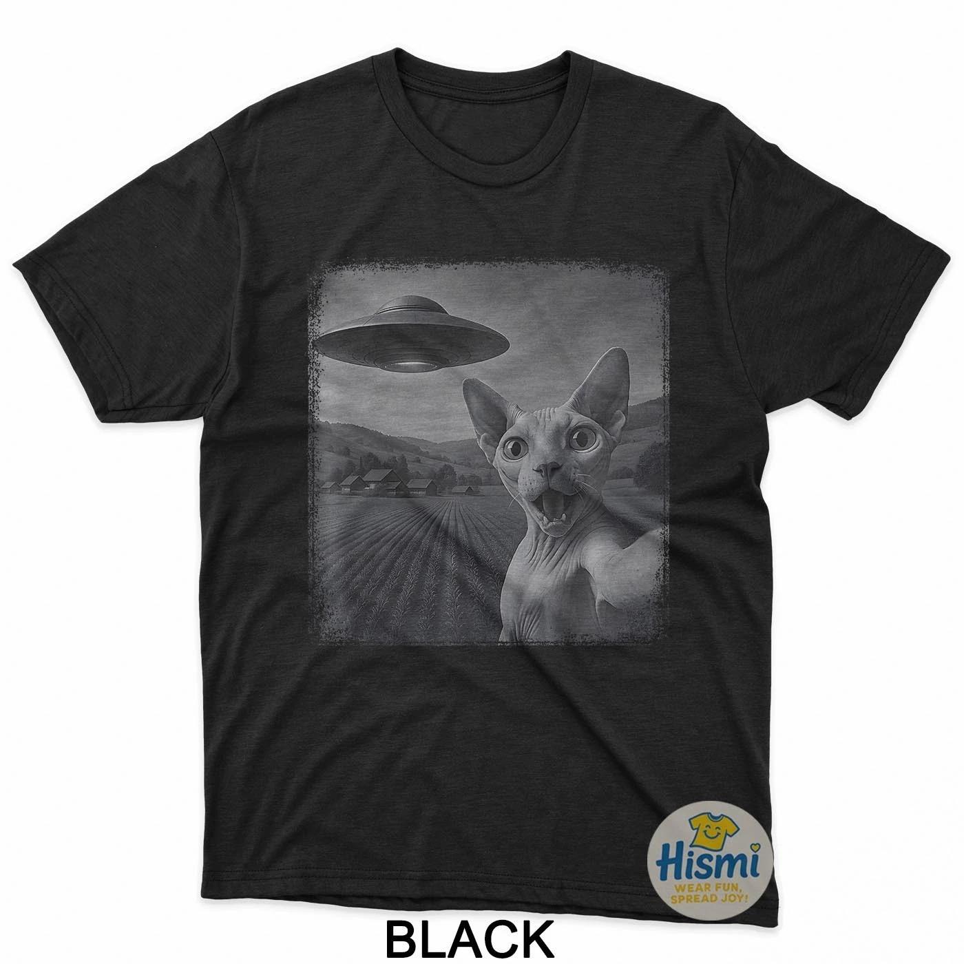 Ufo Distressed Sphynx Cat Selfie With Invasion Alien Pet T-Shirt M