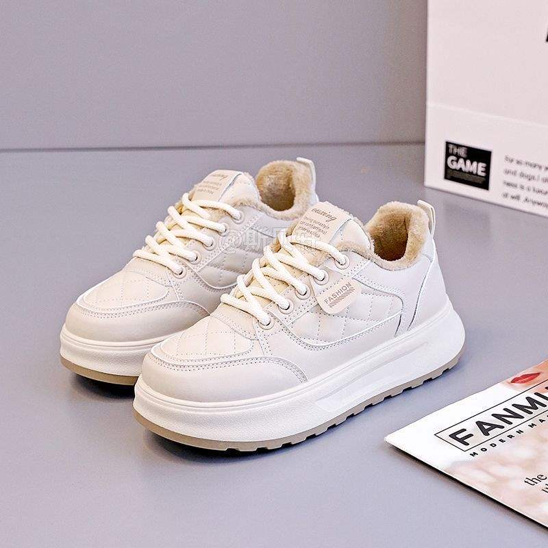 Fleece thickened cotton shoes 2025 new winter warm women's shoes fashion trend versatile casual shoes board shoes white shoes