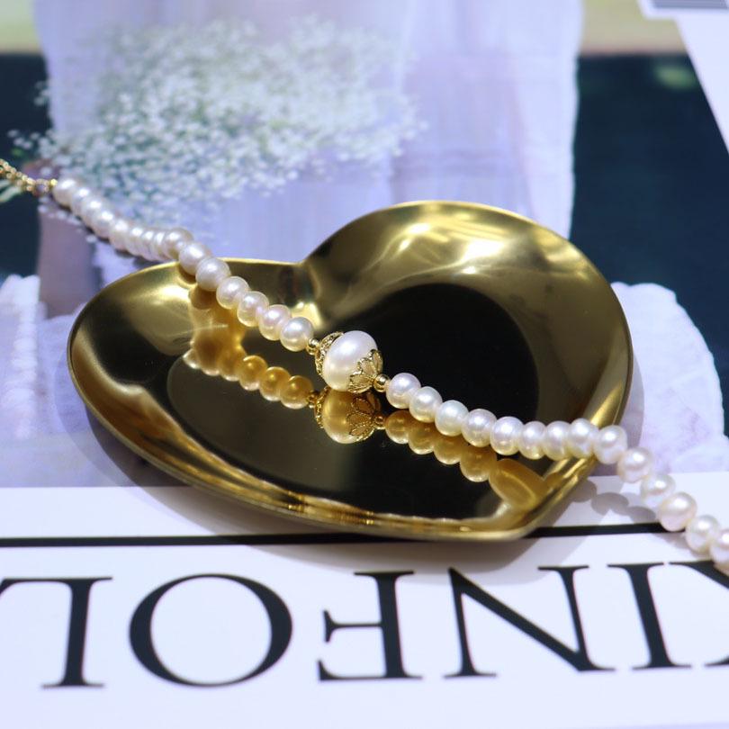 White Freshwater Pearl Bracelet - 9-10mm, Niche Design, Fashionable & Versatile, Enhances Hand Shape.