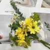 Simulated Daisy Bouquet Bottle Hand Tied Flower Table Bouquet Fake Flowers Bride Holding Flowers Photography Props Silk Flowers