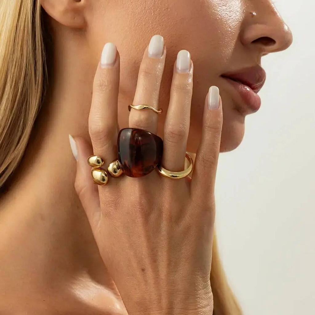 Salircon 5 Pcs/Set New Vintage Trendy Large Finger Rings Women Exaggerated Amber Color Resin Temperament Geometric Ring Jewelry
