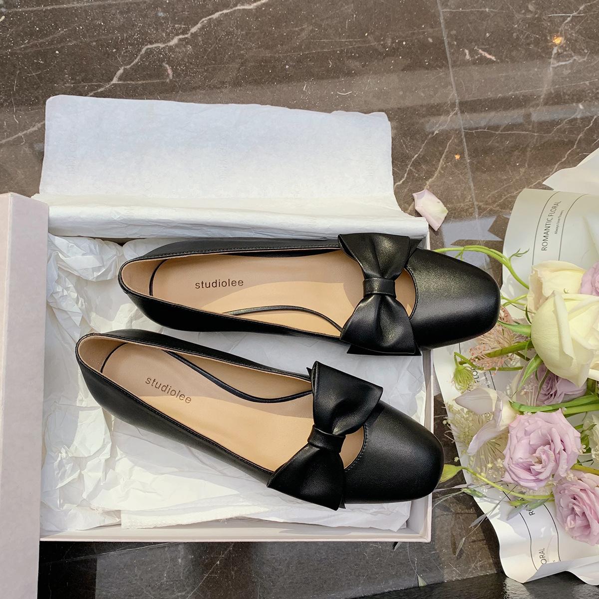 

The same grape mother elegant bow square round head versatile commuting light mouth single shoes lazy one pedal high heels women 34 чёрный