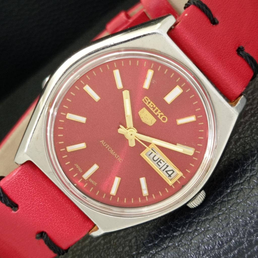 

АВТОМАТИЧЕСКИЕ ВИНТАЖНЫЕ ЧАСЫ SEIKO 5 ЯПОНИЯ 6309A МУЖСКИЕ С ЦИФЕРБЛАТОМ КРАСНОГО ЦВЕТА a701339-5 R206a-a701339