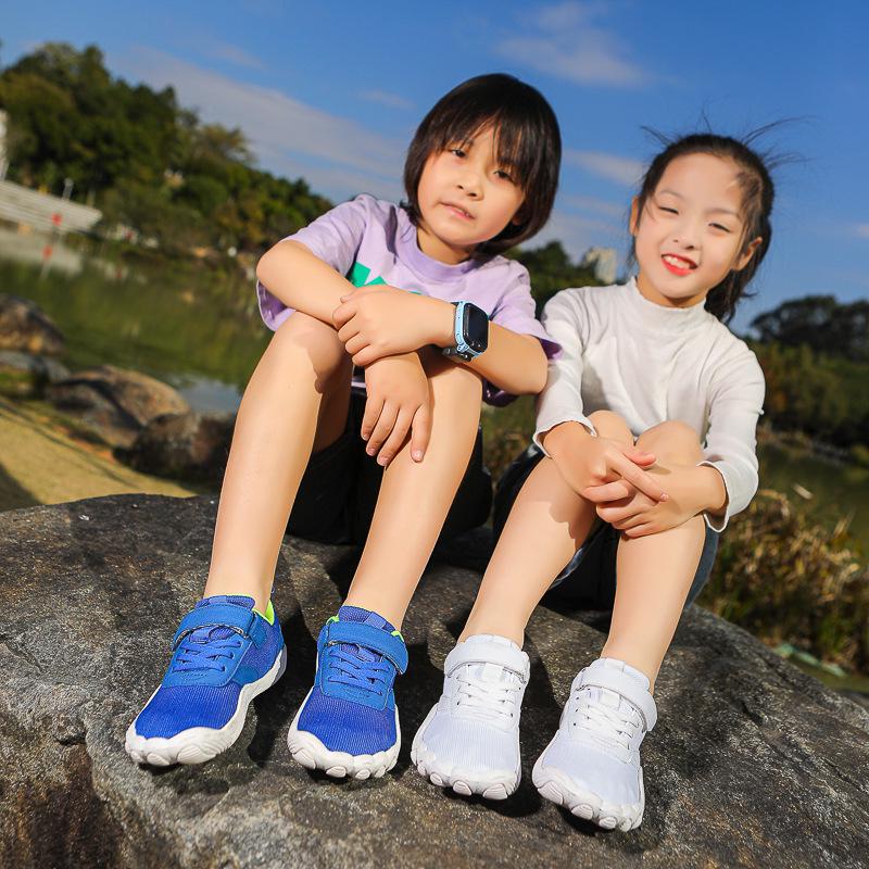2026 Kids' Breathable Mesh Sports Shoes: Wear-Resistant, Soft Sole, Ideal for Spring, Summer, Autumn Running and Outdoor Play.
