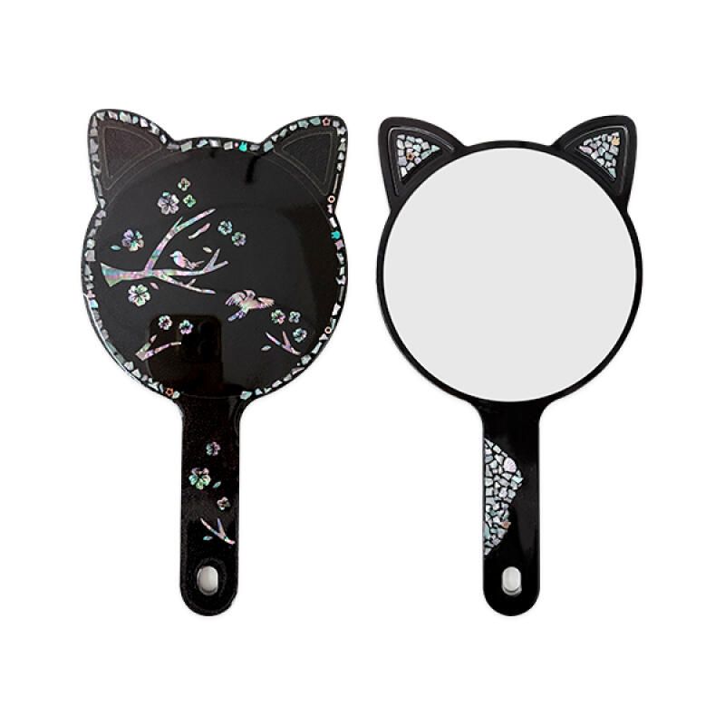 Making a Light-Filled Resin Mother-of-Pearl Hand Mirror - 1 Person