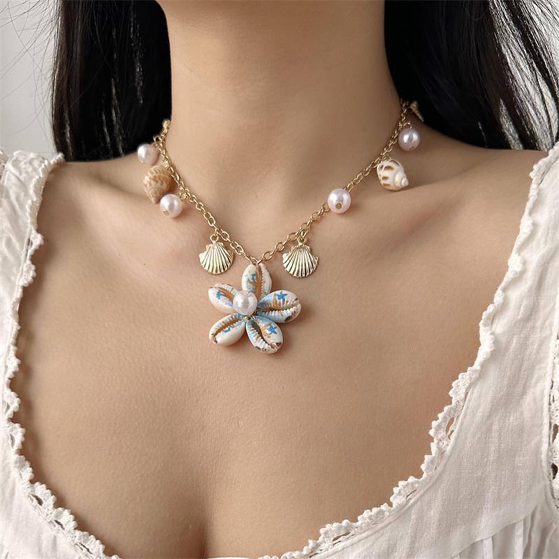 Summer Ocean Style Shell Flower Pendant Necklace for Women Vintage Gold Color Clavicle Chain Choker Beach Vacation Jewelry Gift