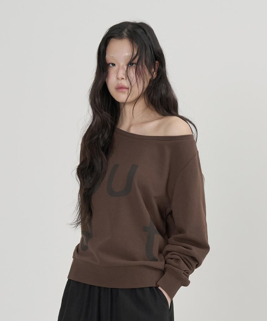 Ouas Off-Shoulder Sweatshirt (Brown)