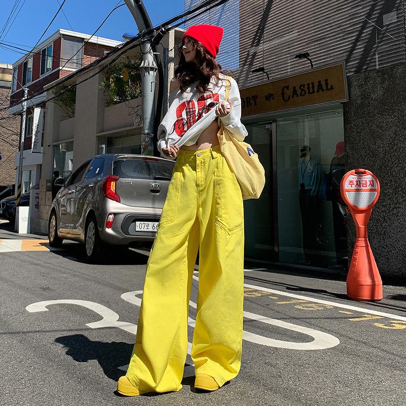 

2025 Spring/Summer Women s Yellow Retro Wide-Leg Loose Jeans with Big Pockets S