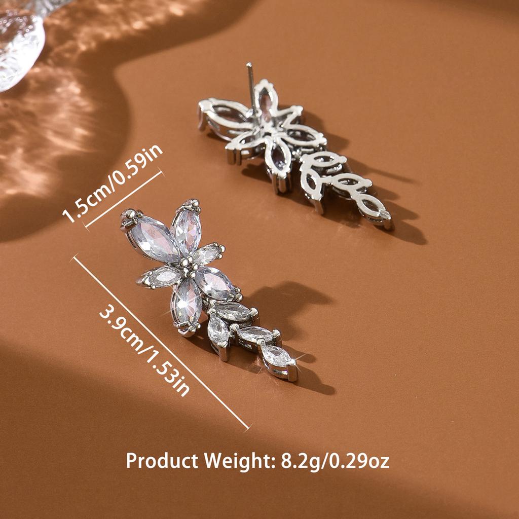Ladies' fashionable design earrings and jewelry are suitable for dates, parties, festivals, and gifts