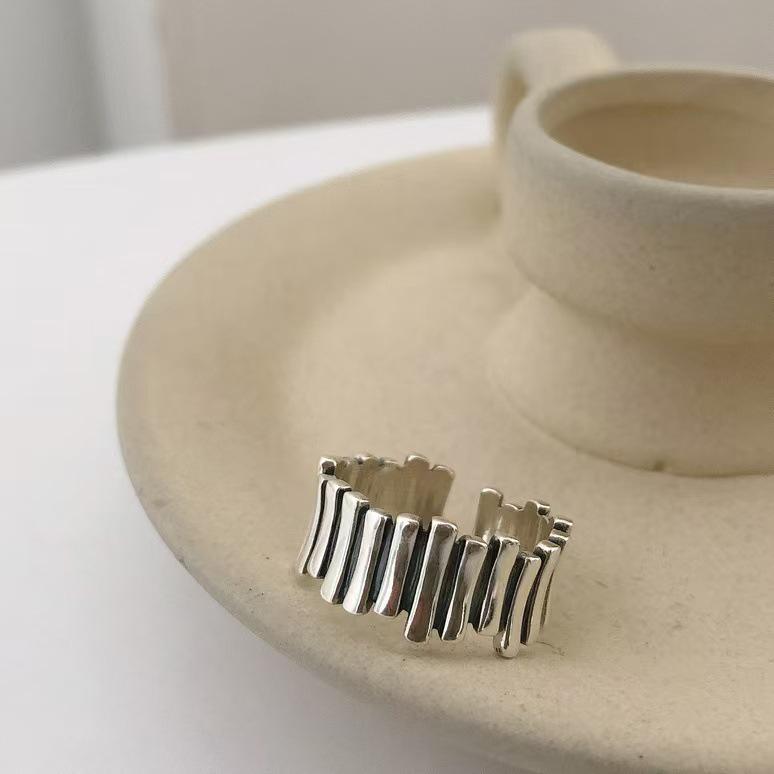 Vintage Silver Stackable Smiley Face Ring - Niche Design, Simple Fashion Wave Fence Ring for Women