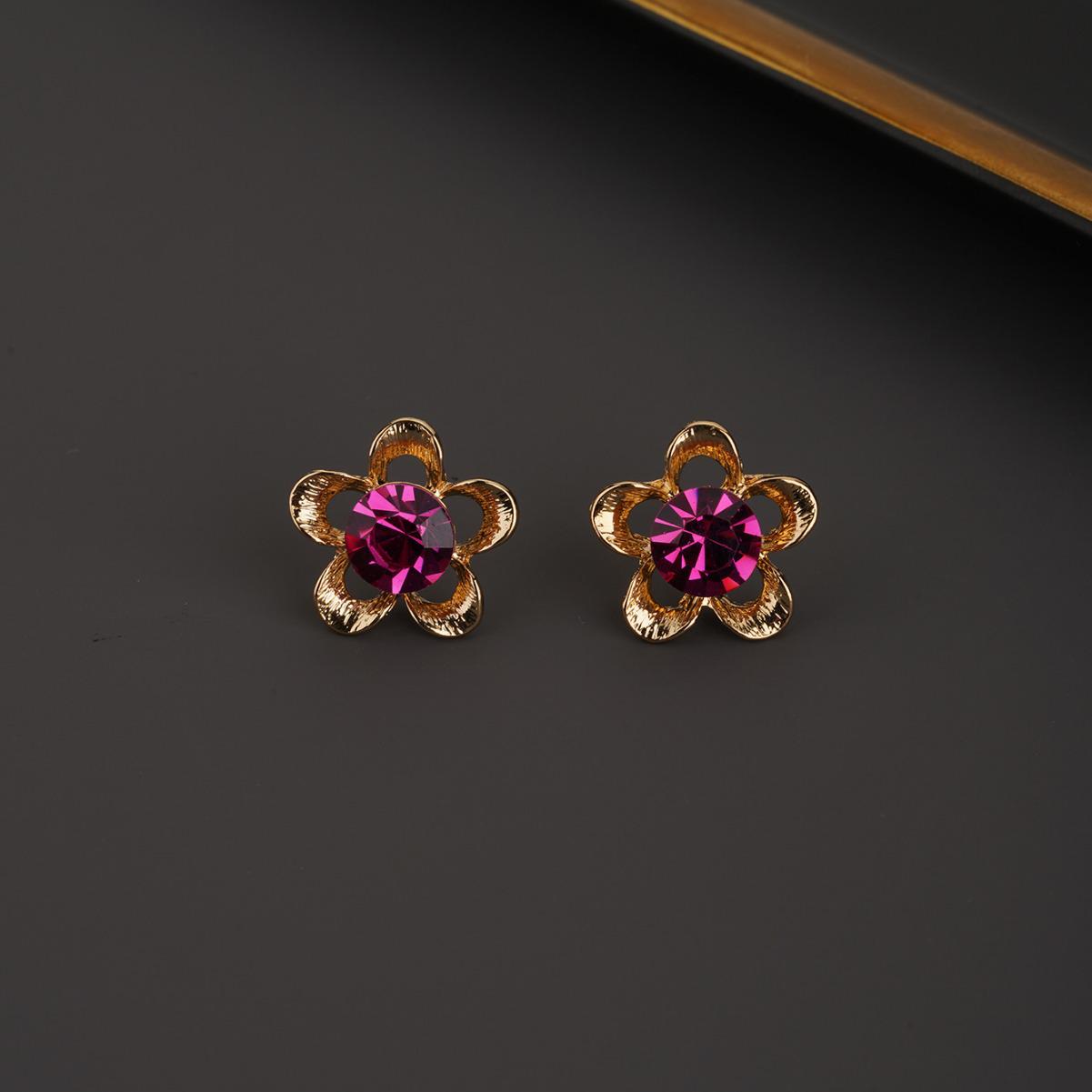 

Trendy Rhinestone Cutout Flower Stud Earrings розовый