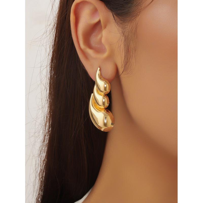 

Геометрические металлические серьги в европейском и американском стиле: Уличный стиль Фоточувствительный дизайн капли воды для женщин