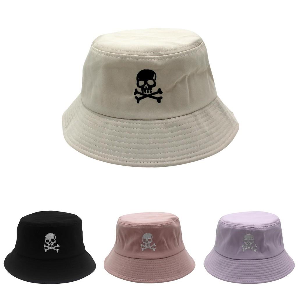 Fischerkappe mit flachem Oberteil und Totenkopfstickerei aus atmungsaktiver Baumwolle für Sommerreisen