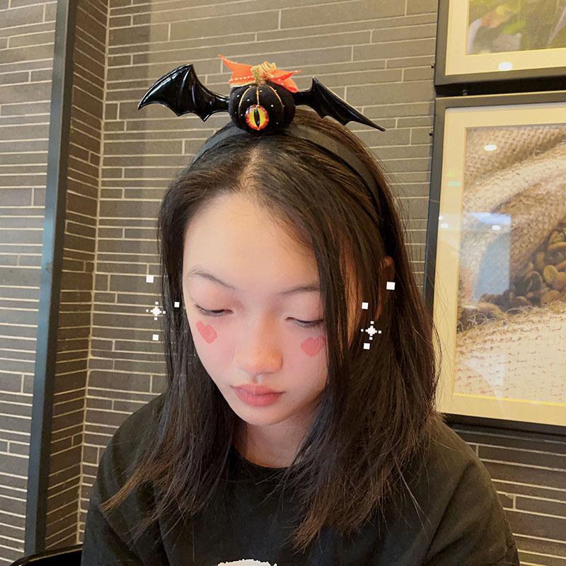 Halloween Hair Accessories DIY Kit: Quirky Bat & Pumpkin Cartoon Clips & Keychains