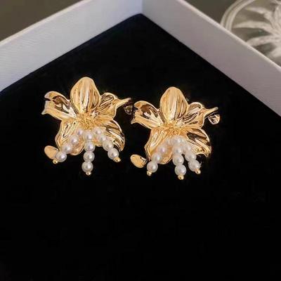 2023 Trendy Gold Flower Pearl Tassel Stud Earrings - Fashionable and Versatile Sun-Inspired Ear Jewelry