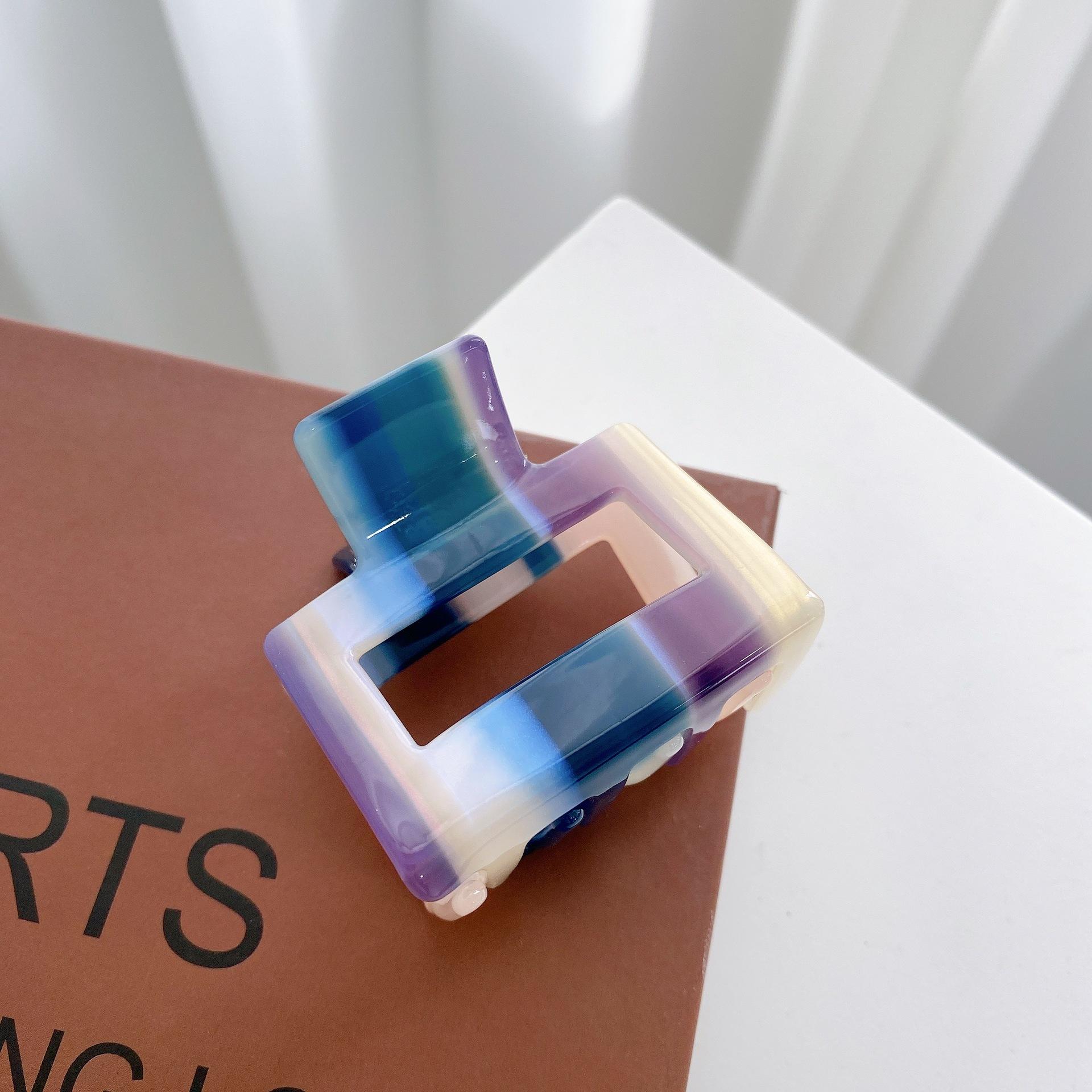 

Fashion Forward Small Geometric Hair Claw Clip In Striking Gradient Colors Women For Gradient Blue Purple