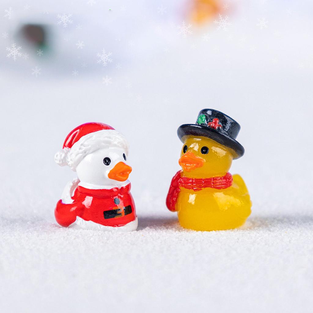 Micro Landscape Accessory High Quality Little Yellow Duck Figurine Snow Scenery Decoration Resin Christmas Miniature Ornament