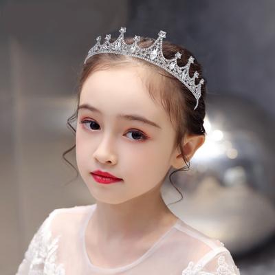 Akcesoria do koron w stylu vintage dla dziewczynek pokazują kryształową księżniczkę ślubną pannę młodą w stylu barokowym