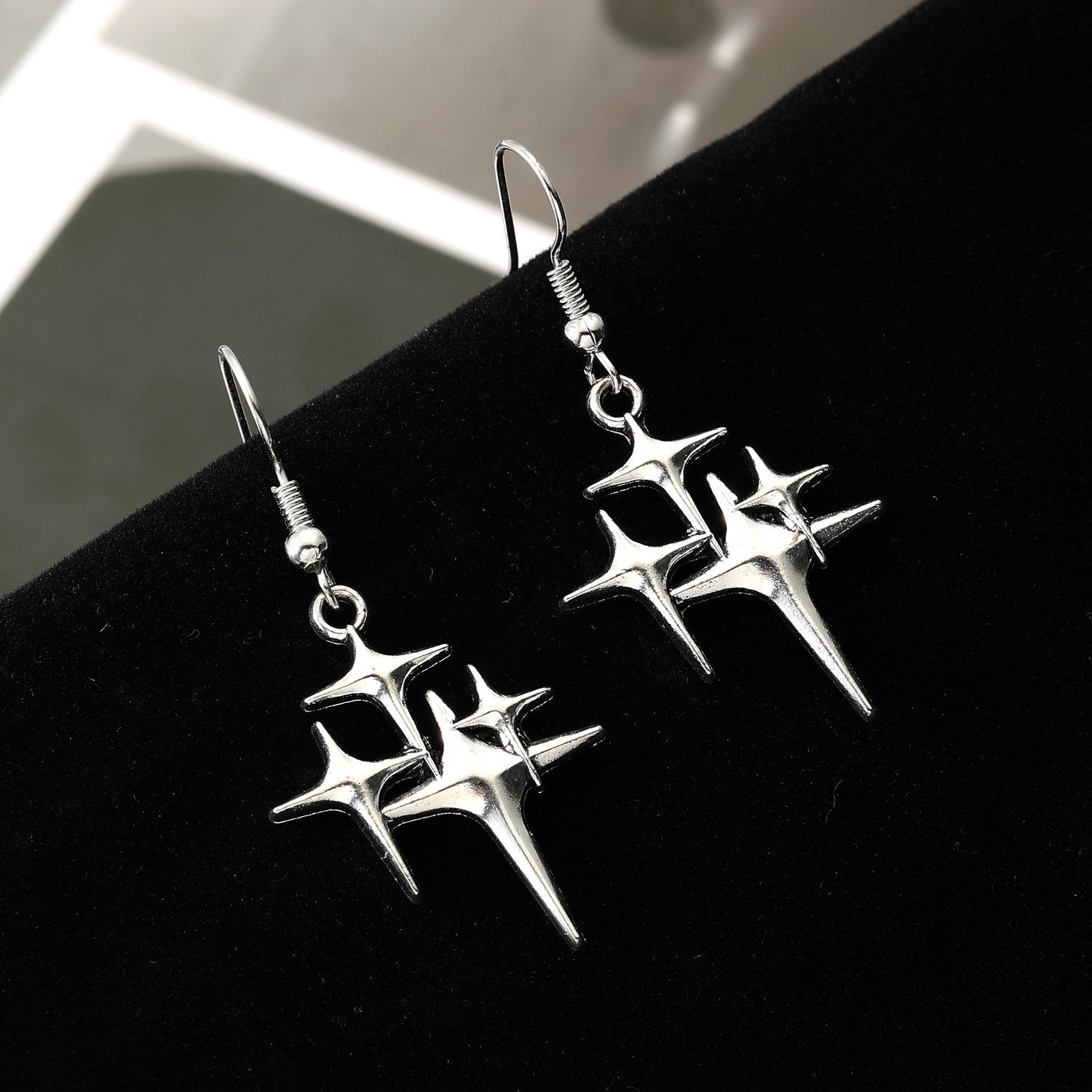 

Трендовые летние серьги-крестики со звездами 2024 для женщин - Сладкий, крутой и пикантный стиль