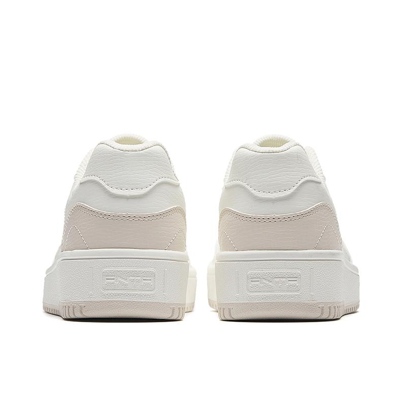 Anta Year One Minimalistische Mode Vielseitige Rutschfeste Abriebfeste Höhenvergrößernde Low-Top Sneakers Kinder-Sneakers 922538002-1