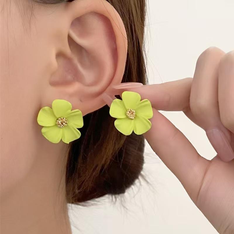 Trendy Multicolor Flower Drop Earrings for Women – Elegant & Slimming European/American Style