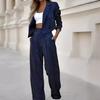 Completo Blazer Corto a Righe e Pantaloni a Gamba Larga