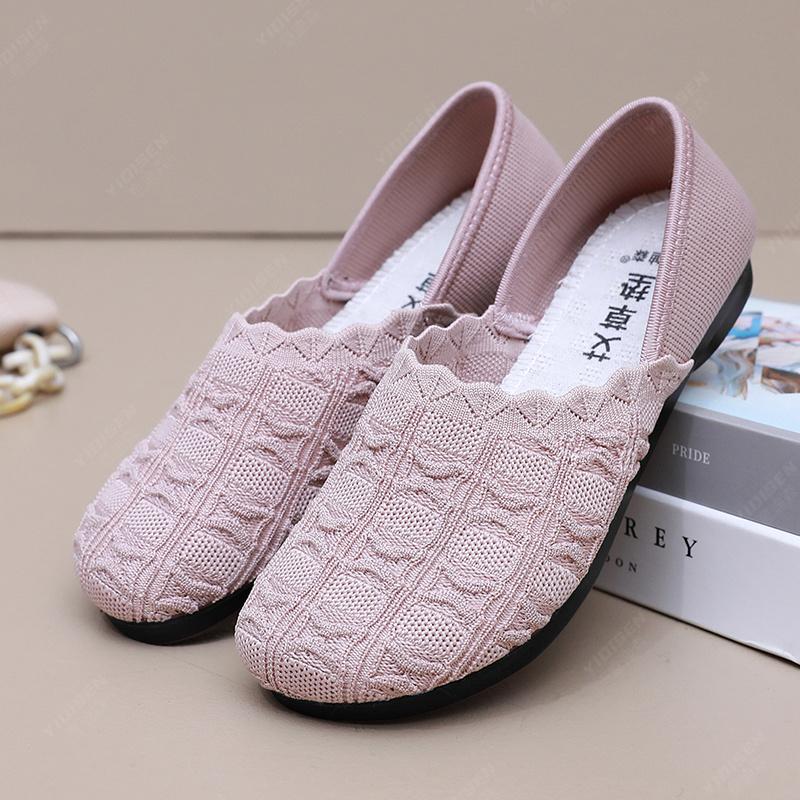 

Fashion women s shoes summer 2025 Korean-style women s breathable mesh shoes with soft soles and soft uppers, suitable for mothers. 41 розовый