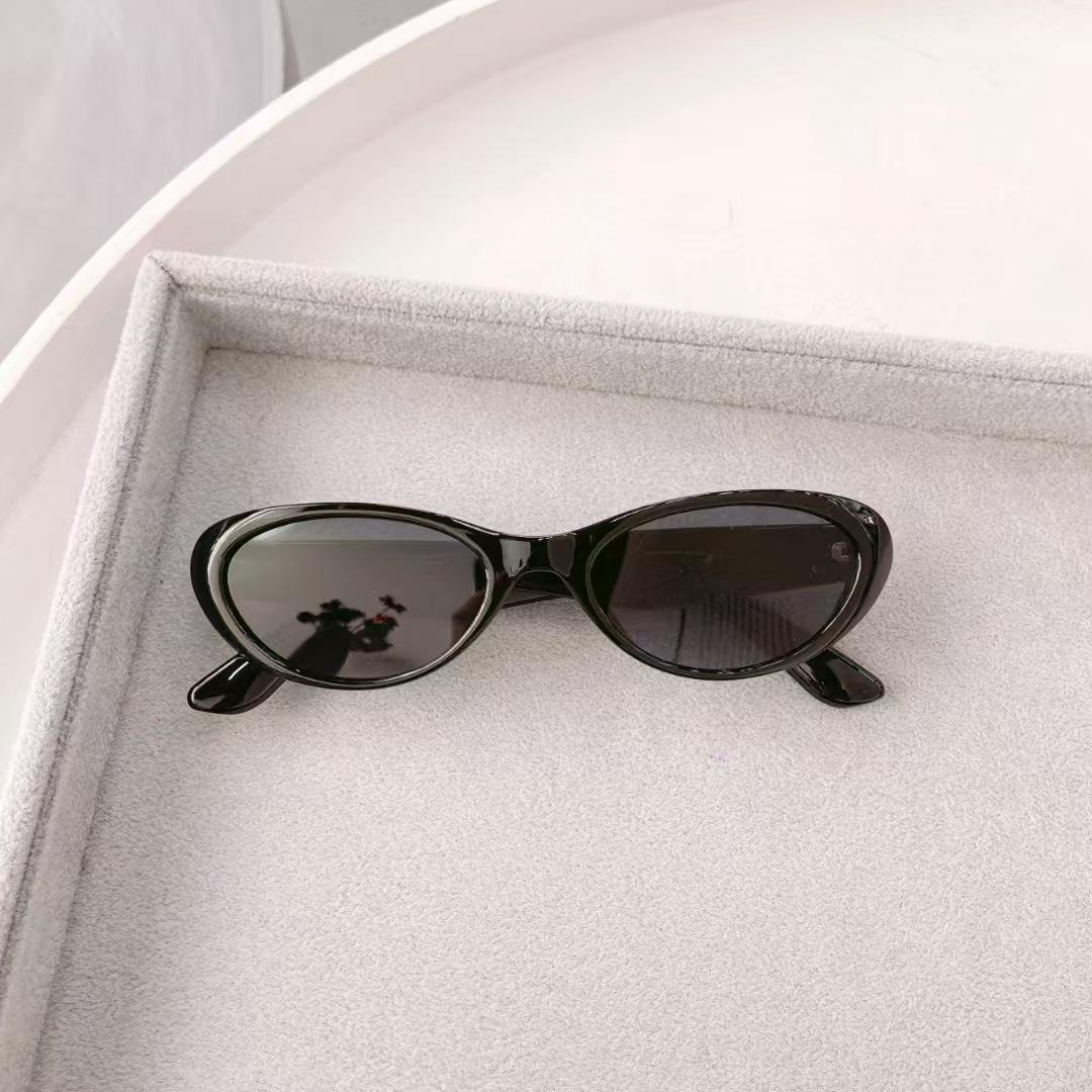 

Trendy Women Sunglasses Cat Eye Shape UV400 Protection Summer Travel Female Sun Glasses Fashion