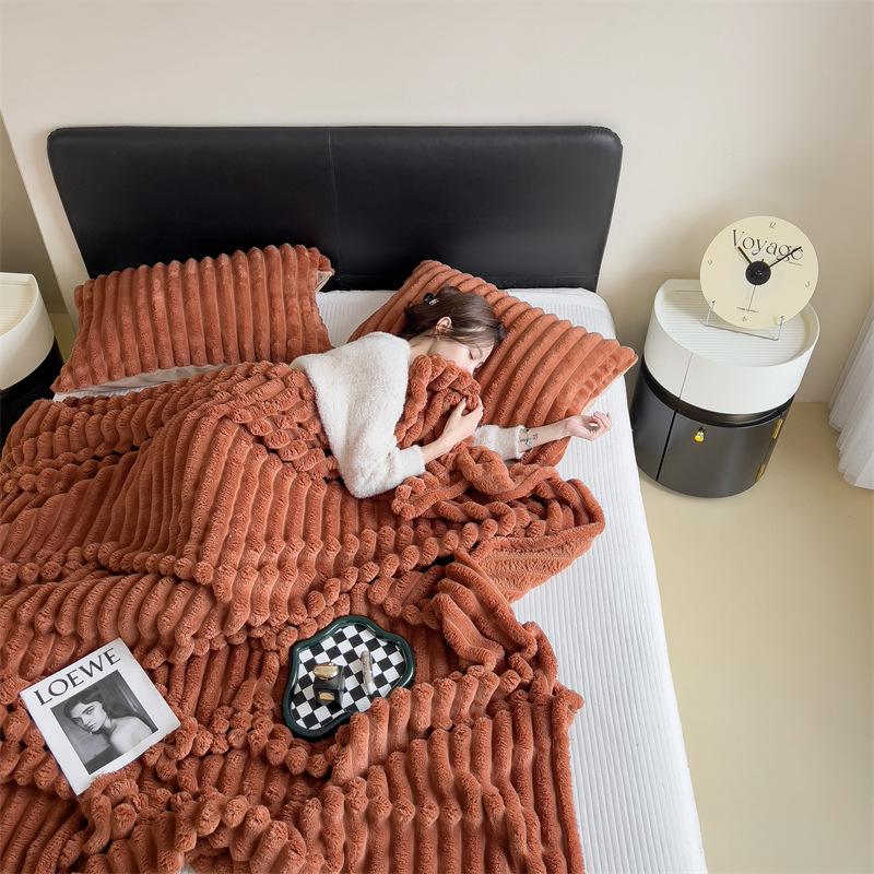 Light Luxury Solid Color Multifunctional Rabbit Velvet Blanket Winter Thick Warm Flannel Used For Bedroom Living Room Blanket