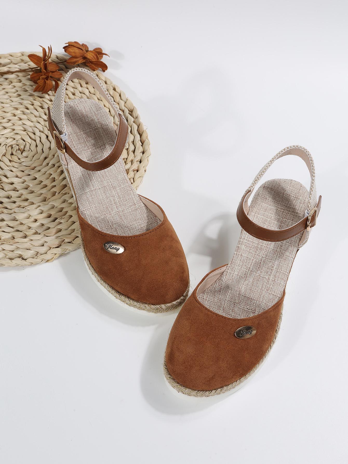 

Летние новые сандалии большого размера с сумкой на голове, пустые, с наклонным каблуком, толстая подошва, римские сандалии, пряжка, верхняя одежда, универсальная 42 коричневый