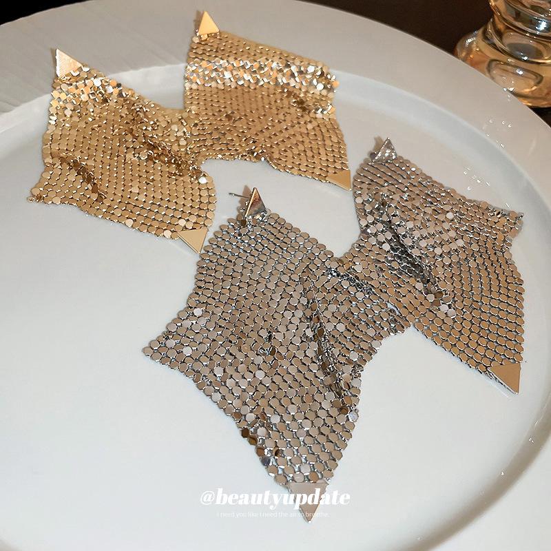 Silver Needle Irregular Triangle Sequin Dangle Earrings – Exaggerated Design Fashion Jewelry