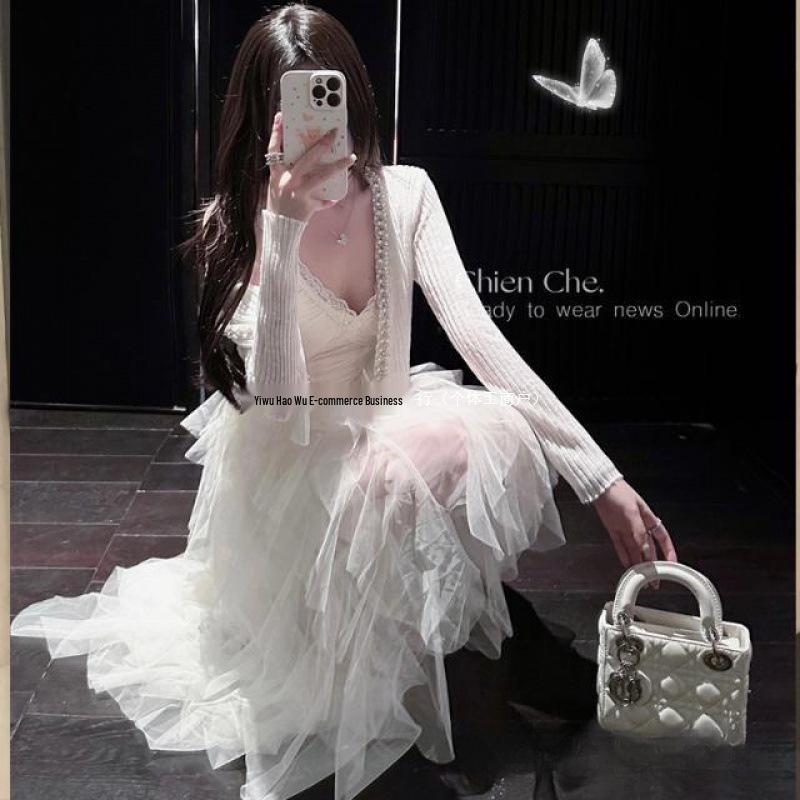 Vestido Elegante de Fada com Cauda de Renda para Aniversários e Cerimônias de Maioridade