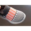 Frühling und Herbst Kontrast Farbe Cusized Kinderschuhe Atmungsaktive Studentenschuhe Mode Freizeitschuhe Gestreifte Jungen und Mädchen Fliegen Strick