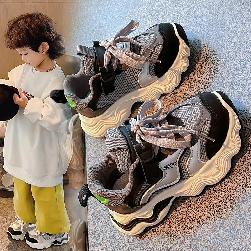 

Трендові дитячі кросівки з м’якою підошвою, зручні кросівки для бігу. Студентська мода для хлопчиків і дівчаток. Повсякденне дихаюче спортивне взуття. 37 сірий