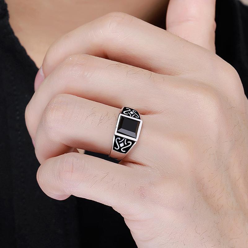 1Pc Open Mysterious Totem Ring, Men's Trendy Men's Obsidian Domineering Ring Ring, Retro Drip Gem Ring.